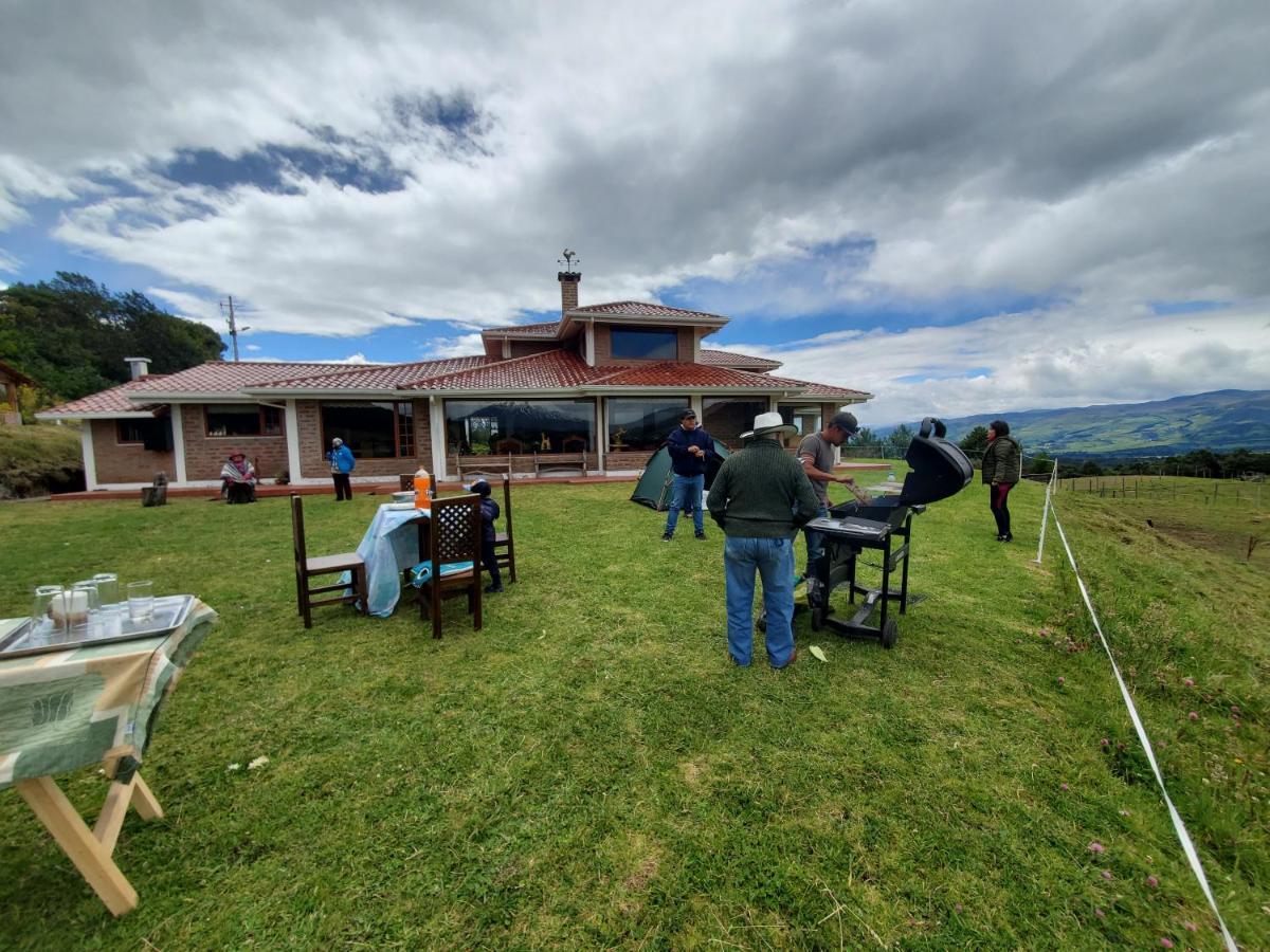 Balcon Al Cotopaxi Hosteria Sangolqui Bagian luar foto
